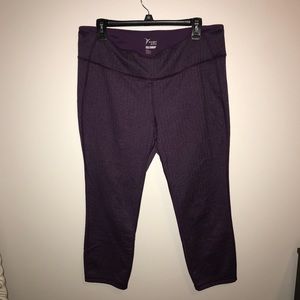 Old Navy Active Cropped Leggings